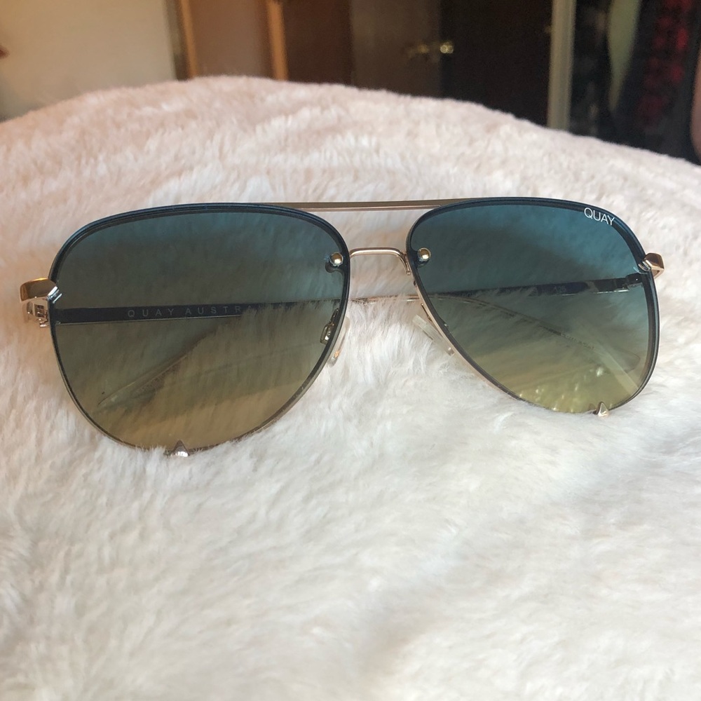Quay high key rimless sunnies